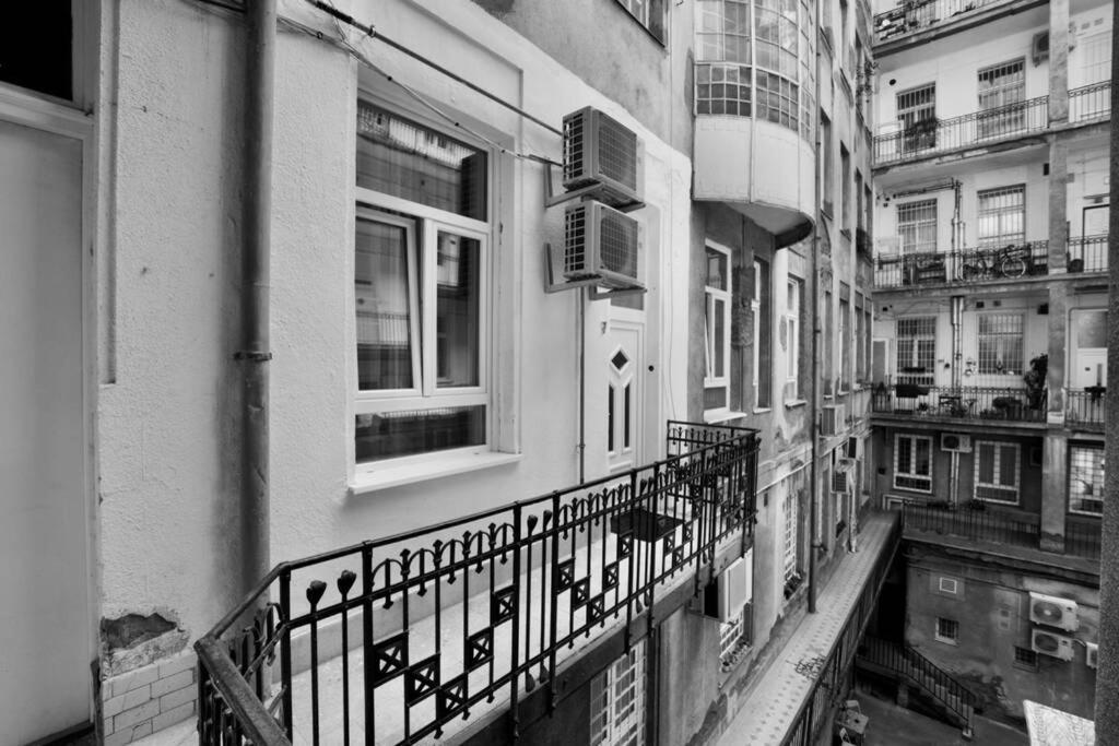 Premium Apartment By Hi5 - Central 3 Bedroom Budapest Exterior foto
